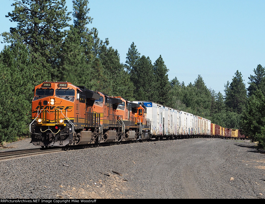 BNSF 3962